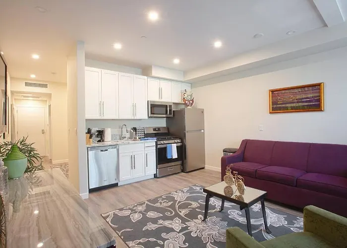  1-Bedroom With Cali King Size Bed In San Diego