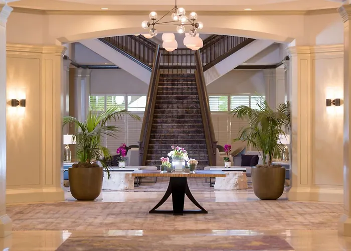 Luxury hotel only: Doubletree By Hilton San Diego-Mission Valley